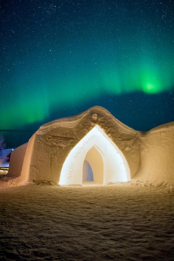 Arctic Snowhotel & Glass Igloos Hotel Sinettä