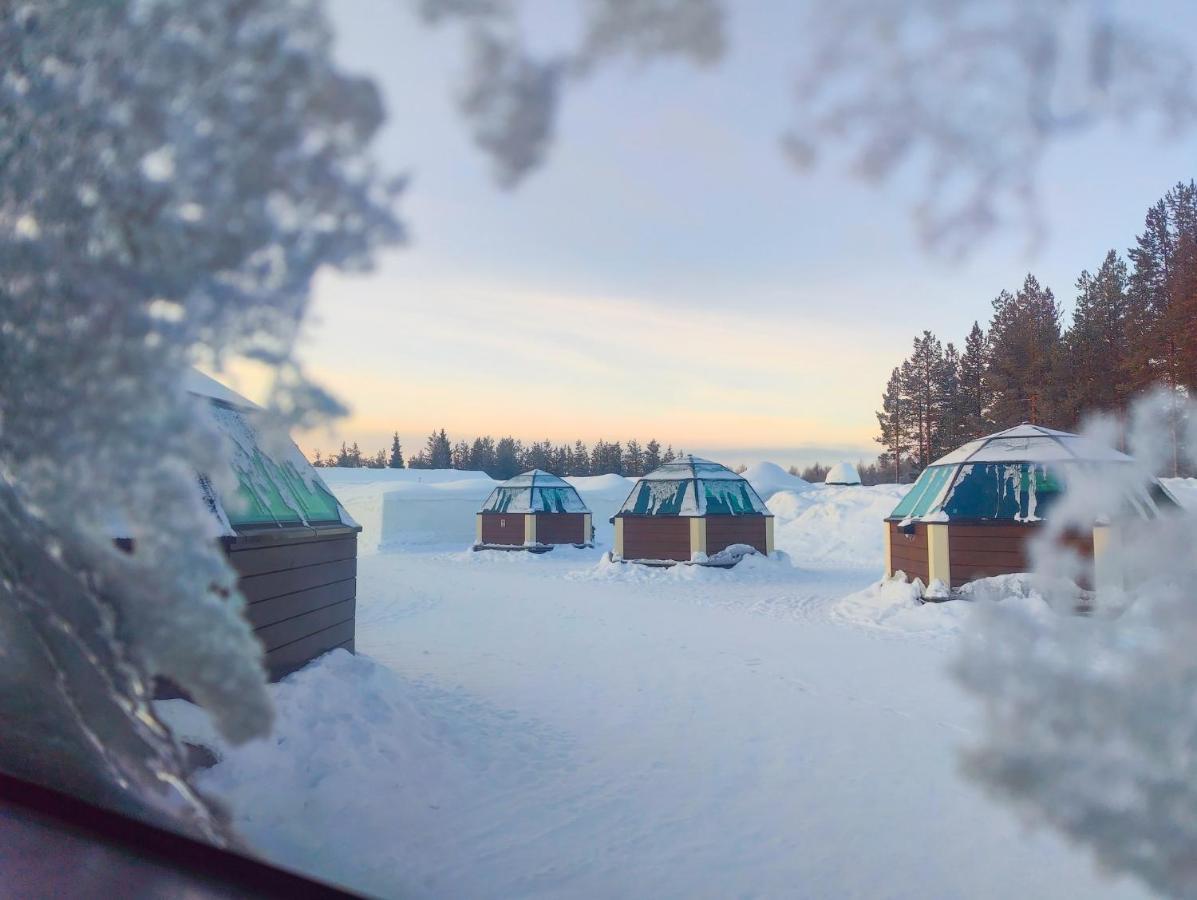 Arctic Snowhotel & Glass Igloos Hotel 3*