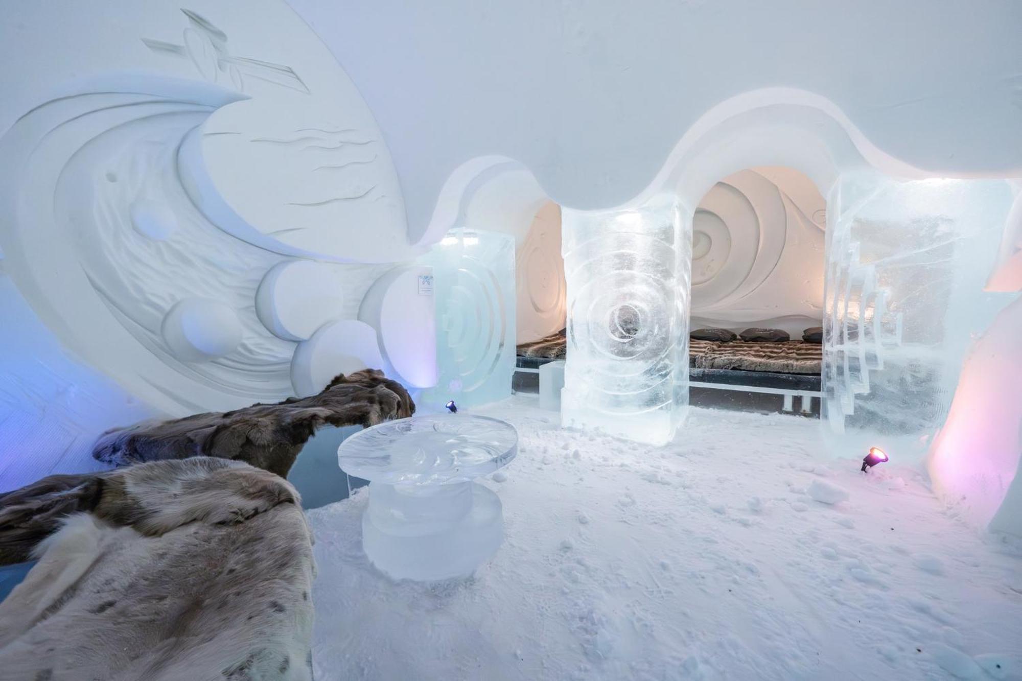 Arctic Snowhotel & Glass Igloos 3*
