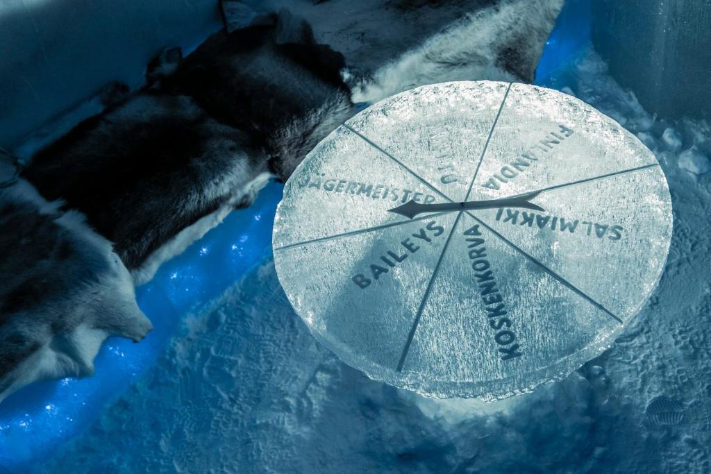 Arctic Snowhotel & Glass Igloos Hotelli 3*