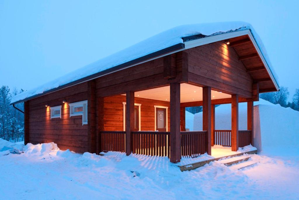 Arctic Snowhotel & Glass Igloos Hotel